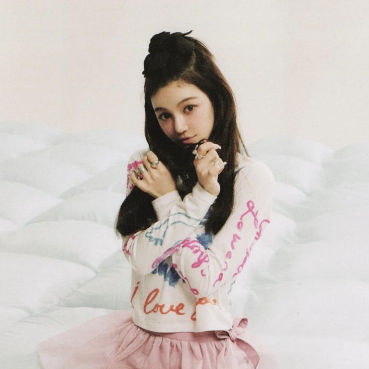 isa 🫧 tweet media