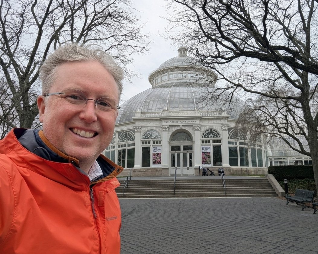 tuxedoparkhomes's tweet photo. There’s nothing like springtime in the Bronx. “Mr. Flower Fantastic’s Concrete Jungle” at the New York Botanical Garden. Make sure to check it out before it closes! All photos by Jake Matthews #NYBG #TheOrchidShow #MrFlowerFantastic #BronxNY  #StreetCulture #JacobMatthewsRealtor https://t.co/Z5FuKvlnoE