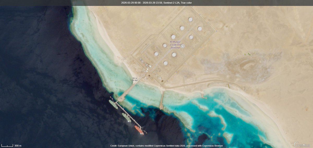 مراقب طاقة يوثق تحميل ثلاث ناقلات نفط في محطة المعجز جنوب ينبع ويبرز أهمية خط «شرق–غرب»