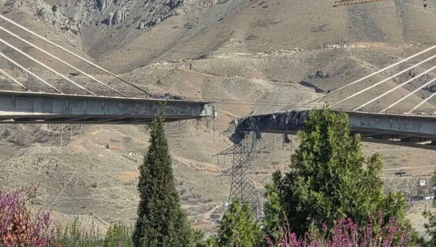 Normal Island News tweet media