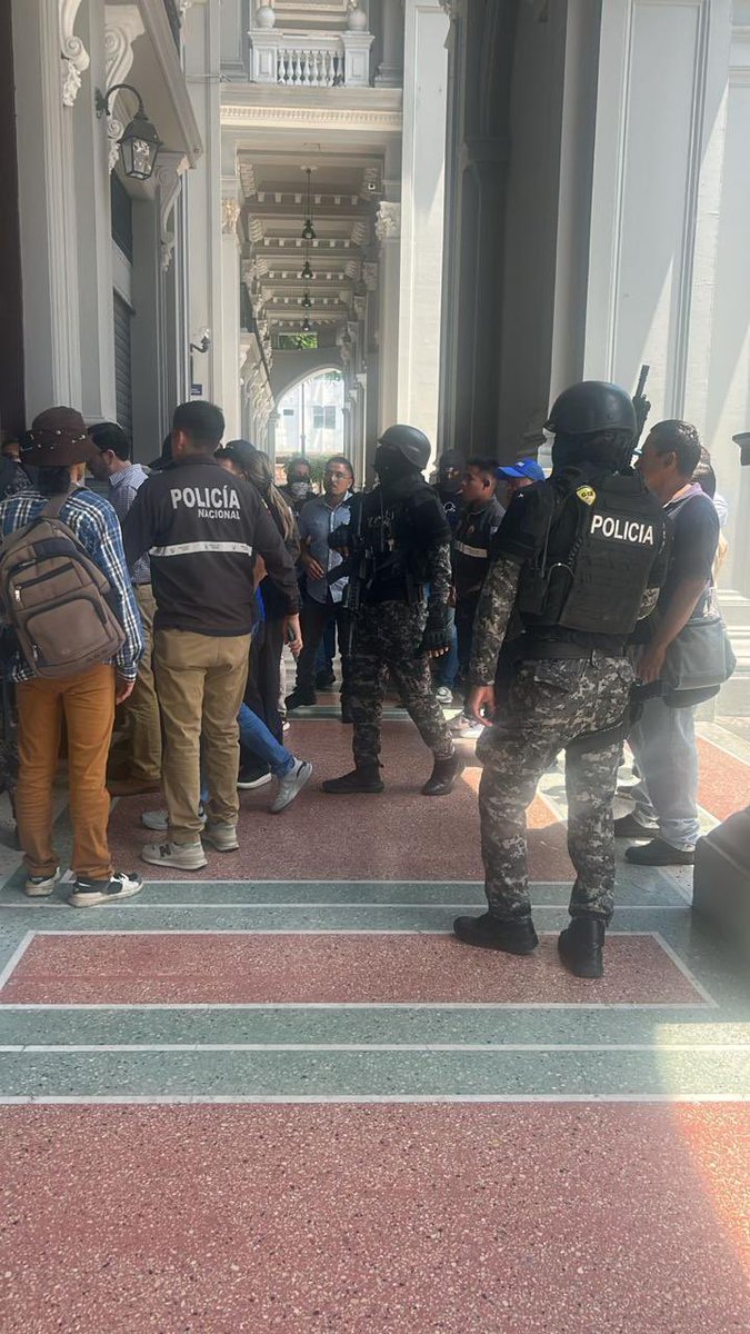 Politics Ec tweet media