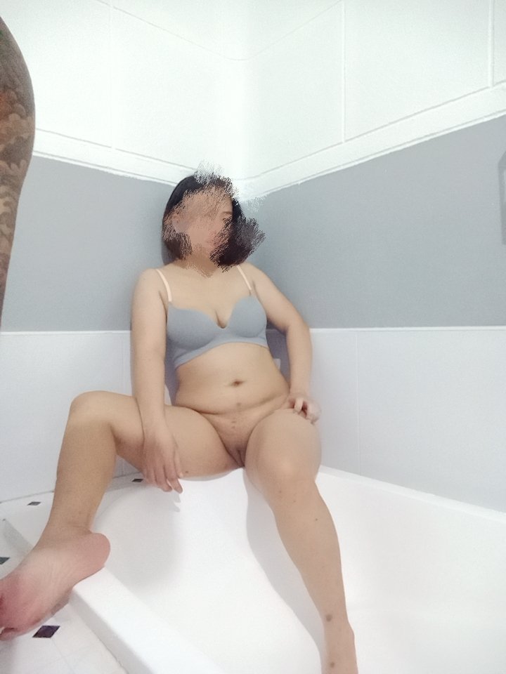 คู่แท้ หาชายเดียวเป็นทีมมารุมเมียคับ tweet media