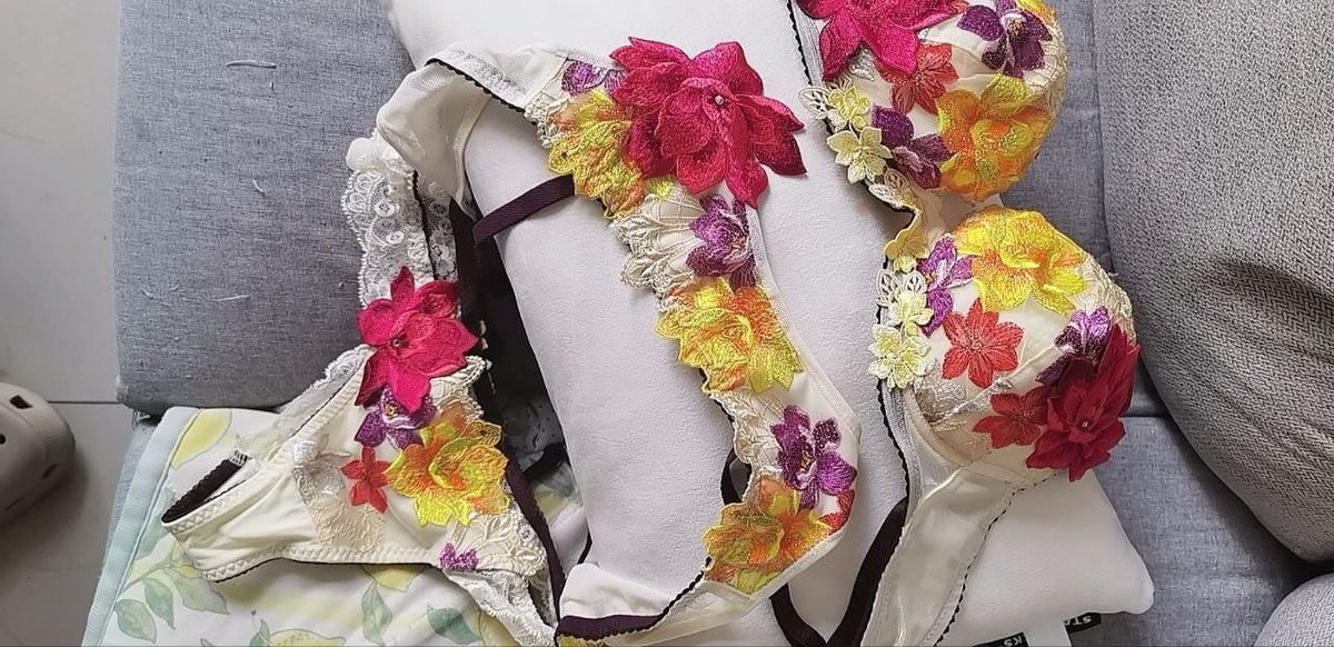 穿丁丁 爱鸡鸡 tweet media