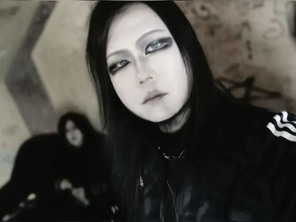 ( ´ㅅ`)；　ame tweet media