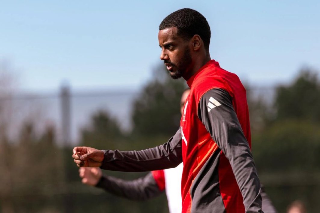 Anfield Edition | æ tweet media