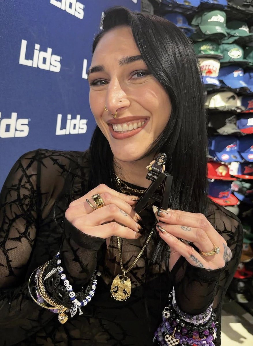 🖤 Marie Ripley 💍 Sophie 💜 for MamiMania 😈💜🖤 tweet media