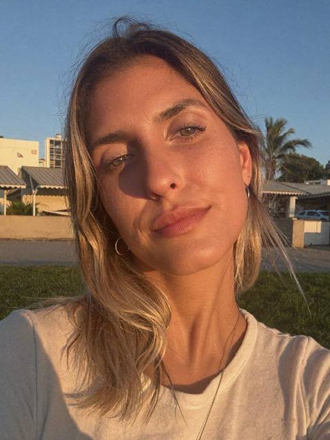 Léa 🌺 tweet media