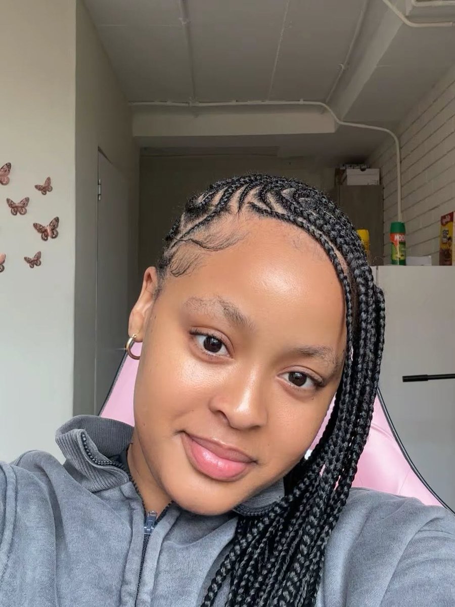 SLee🪻 tweet media