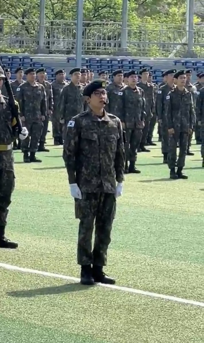 aki ☁️ tweet media