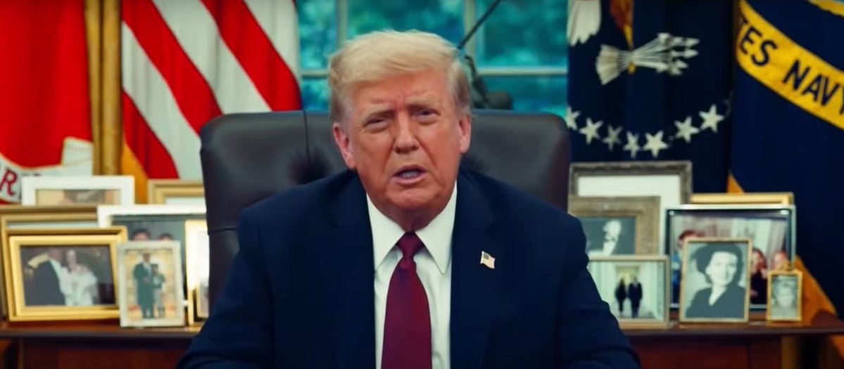 TheInsiderPaper's tweet image. Trump urges Bruce Springsteen boycott in social media rant bit.ly/4m4o7My