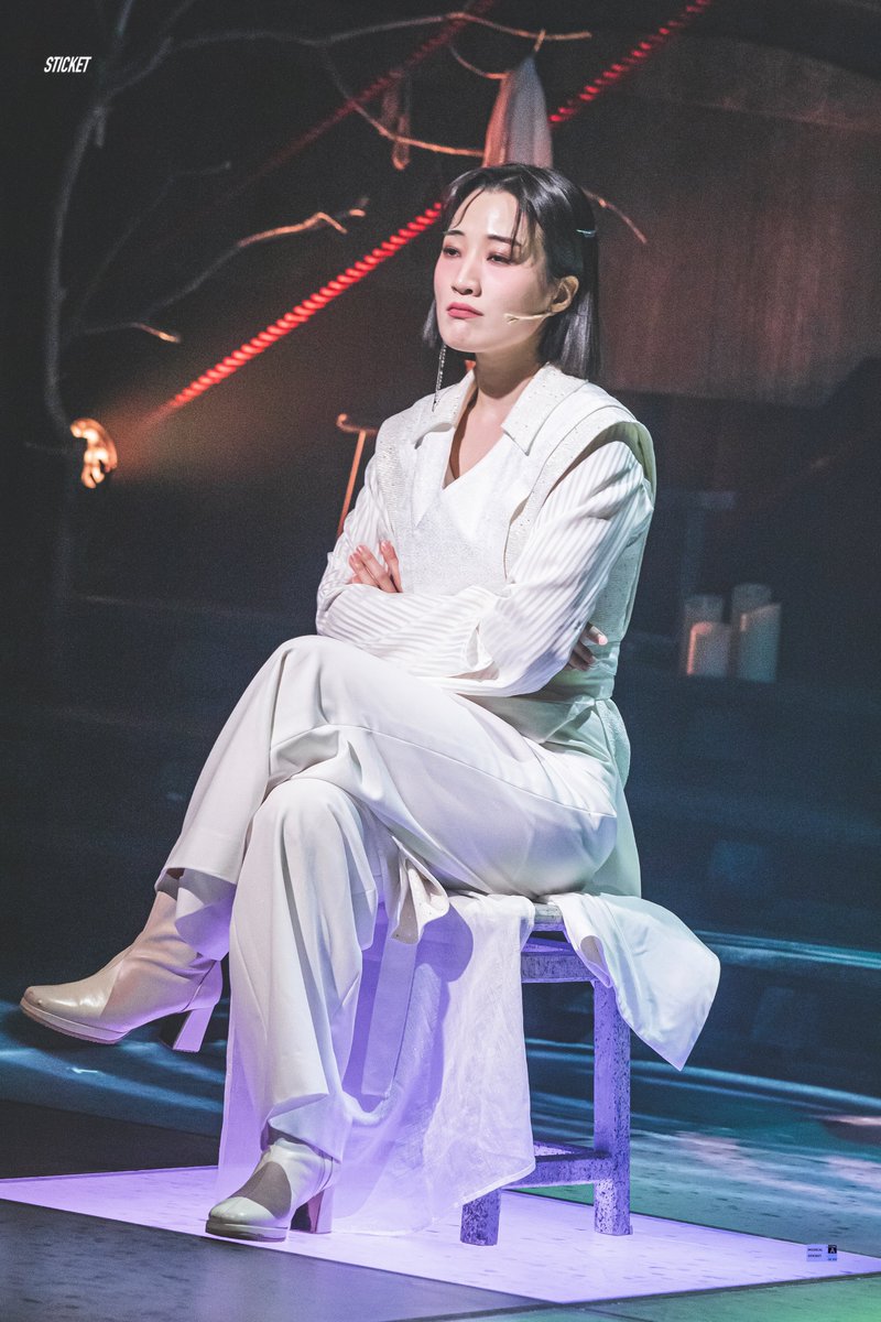 𝑺𝑻𝑰𝑪𝑲𝑬𝑻 tweet media