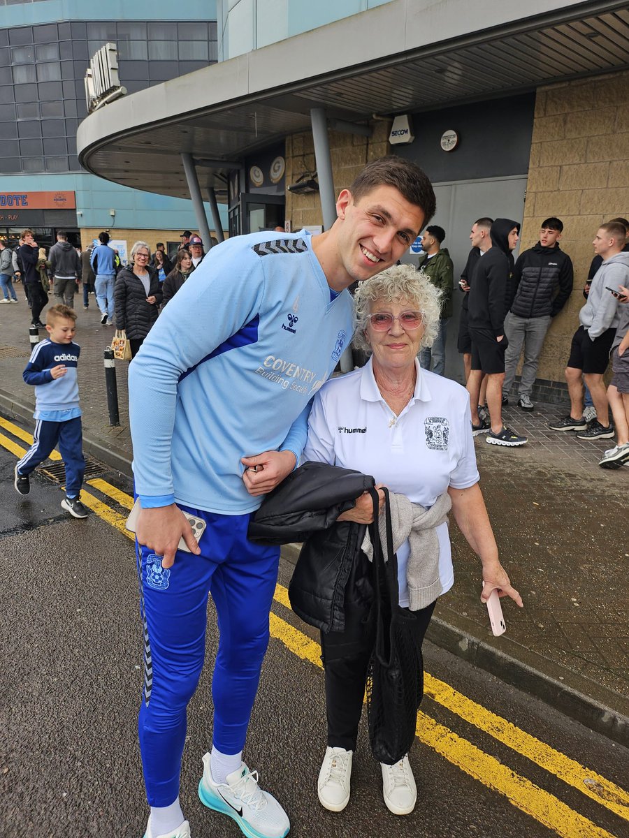 Tony Kent tweet media