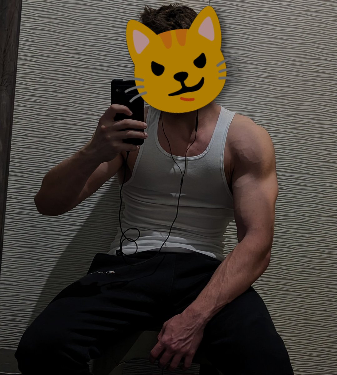 jeune homme sensible tweet media