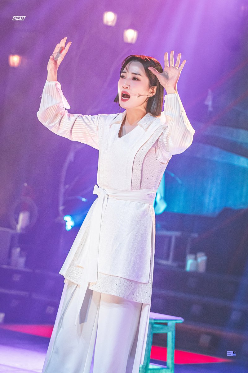 𝑺𝑻𝑰𝑪𝑲𝑬𝑻 tweet media