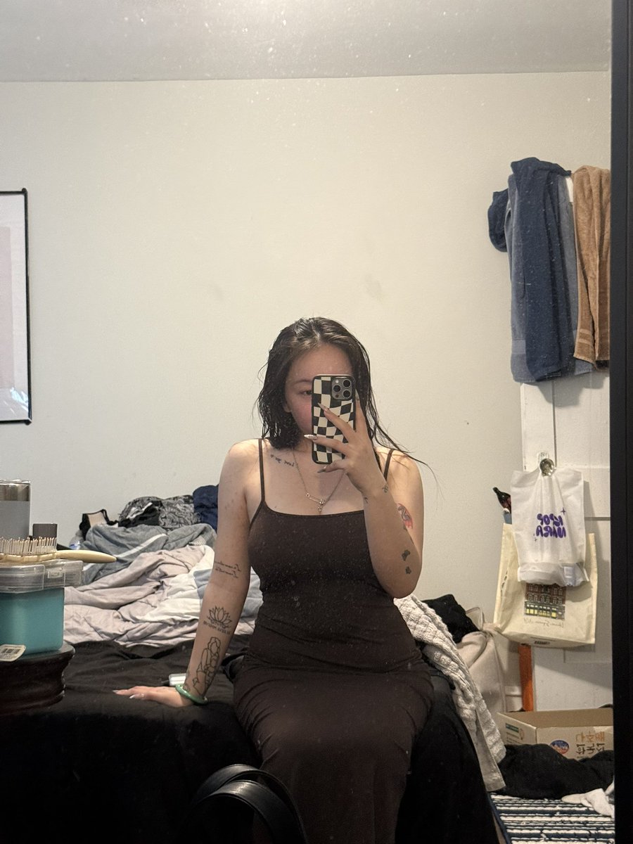 Christy 🖤 tweet media