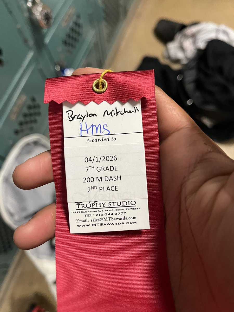 BrayMitch7's tweet photo. Speed + bounce.
2nd in the 200m… 4’9” on the high jump at 4’9” https://t.co/r0zdixLXD6