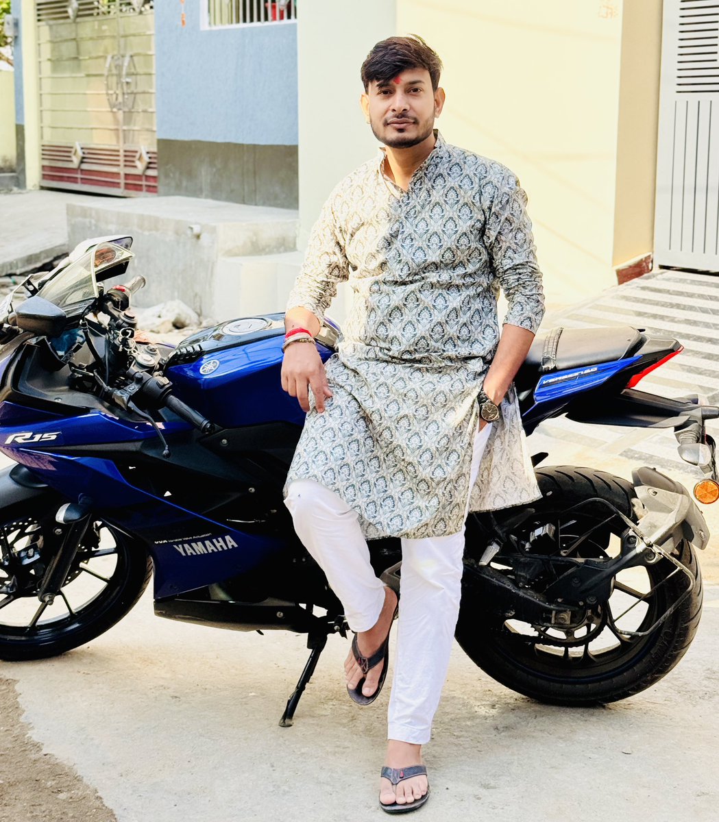 bittusingh1215's tweet photo. 💯🔥⚜️

"दौर कैसा भी हो, हमारे रक्त में स्वाभिमान की महक सदा रहेगी" https://t.co/gT9uyyNBe3