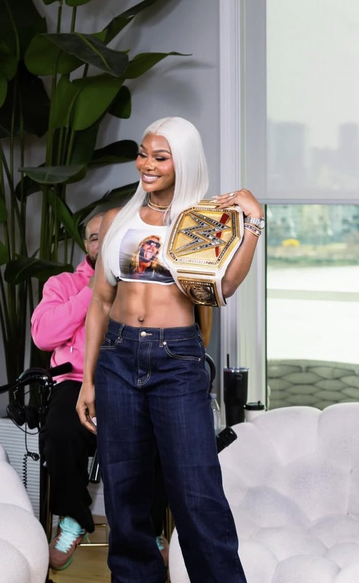 𝓂𝒾𝒶𝒽 ⚡︎ tweet media