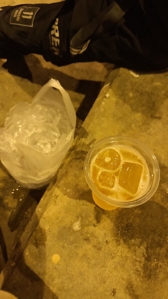 เหงาๆ tweet media