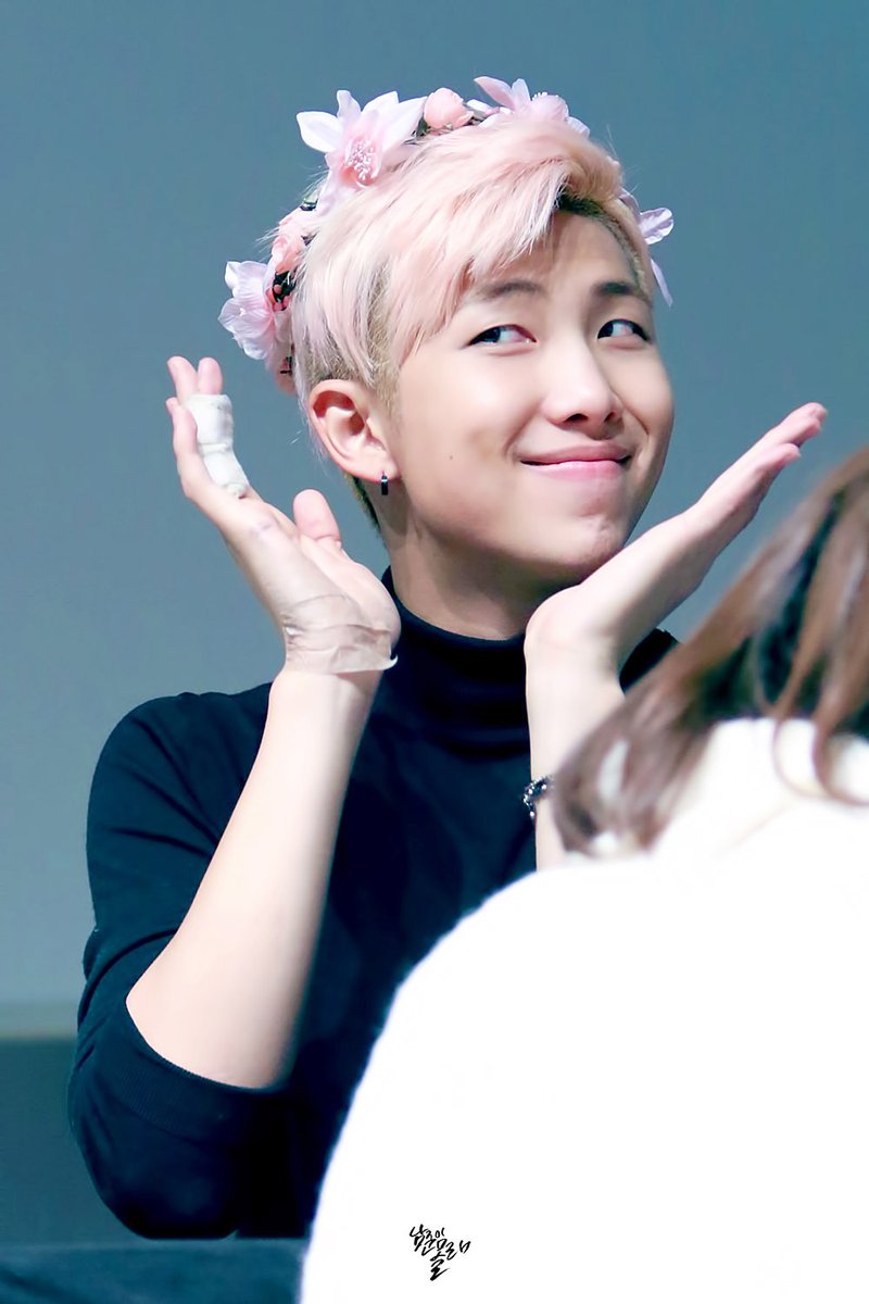 hourly namjoon bot tweet media