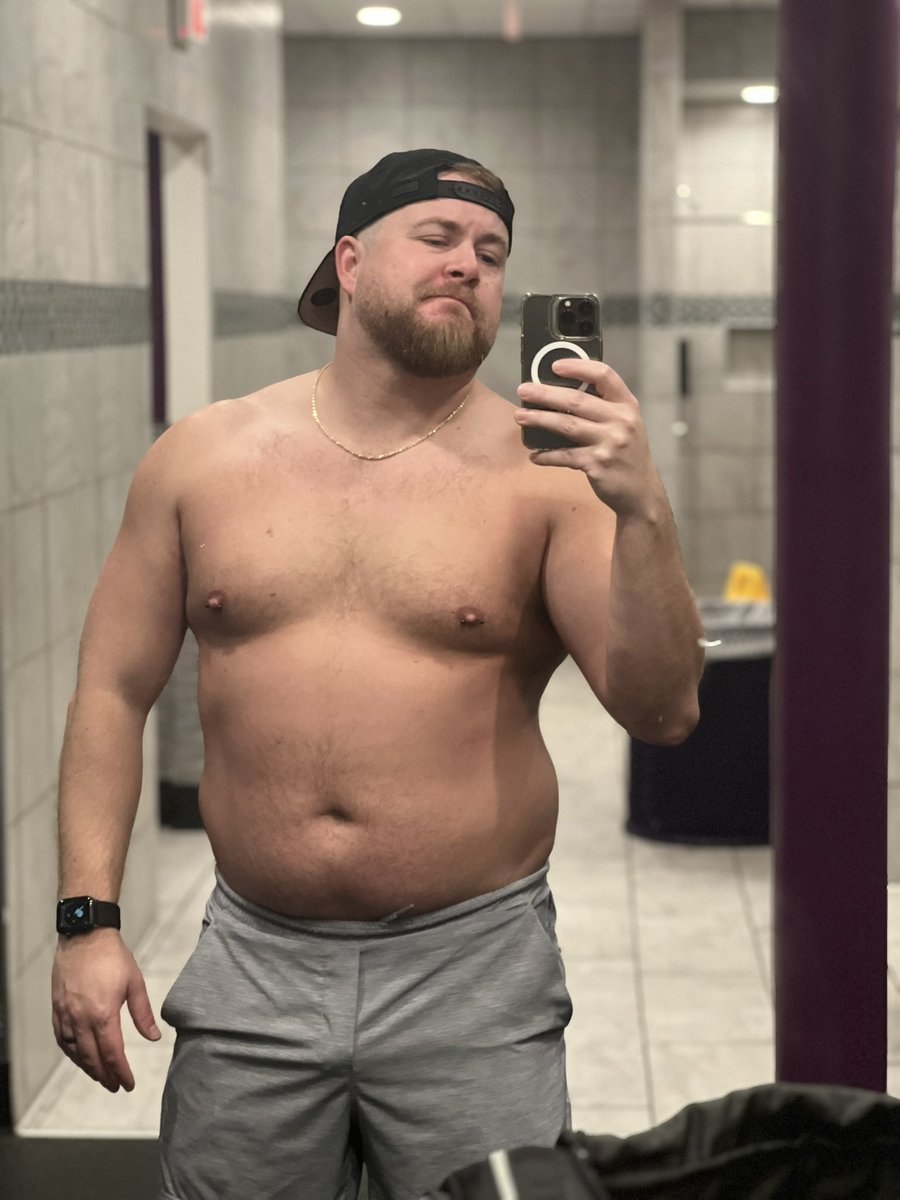 d_g_k_87's tweet image. Down ~50 lbs.

Focused on adding muscle and dropping body fat—not just the number on the scale. Still a work in progress, but moving in the right direction.

#TransformationThursday #Progress