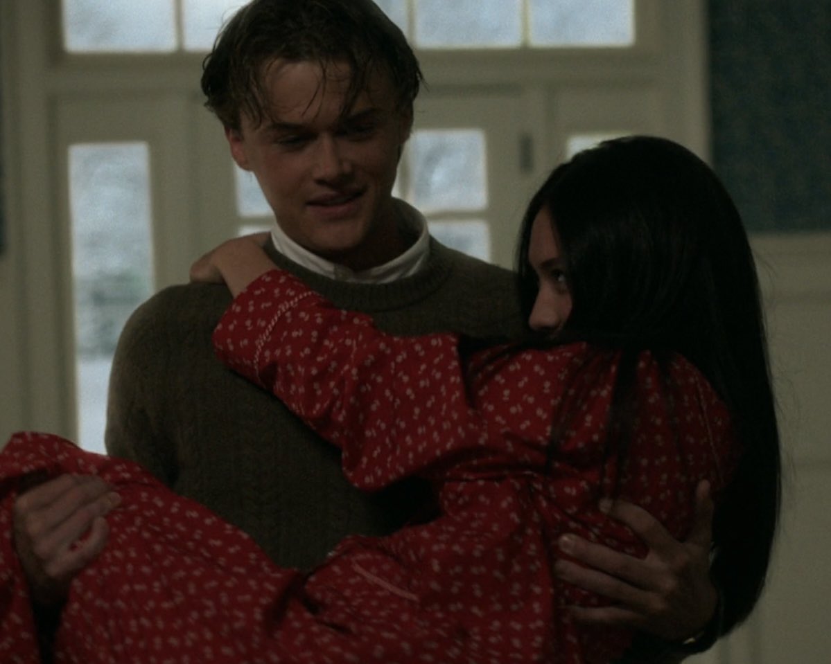 ★★★★ tweet media