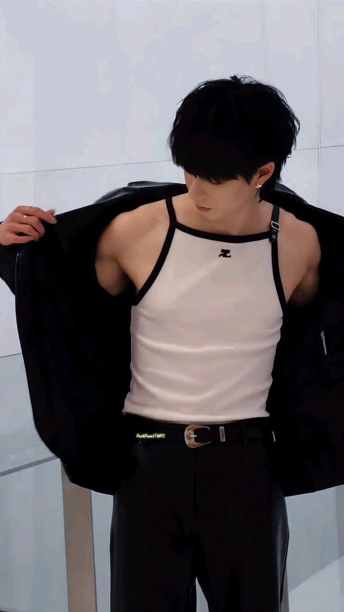 falln^тнυρ’ѕ тσηgυє ѕкιℓℓ^ tweet media