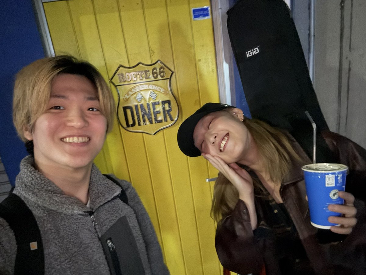 ねぼすけイエロー tweet media