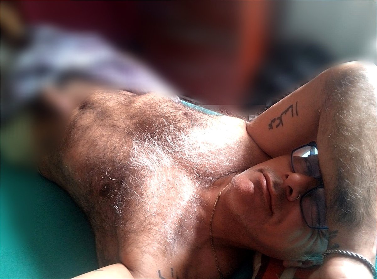 Rod latín hairy tweet media