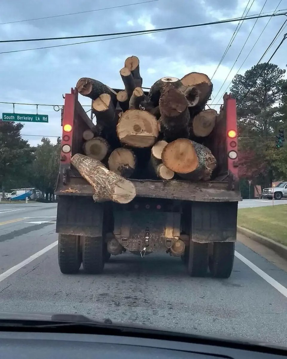 Super Saiyan Batman™ aka TLocness™ tweet media