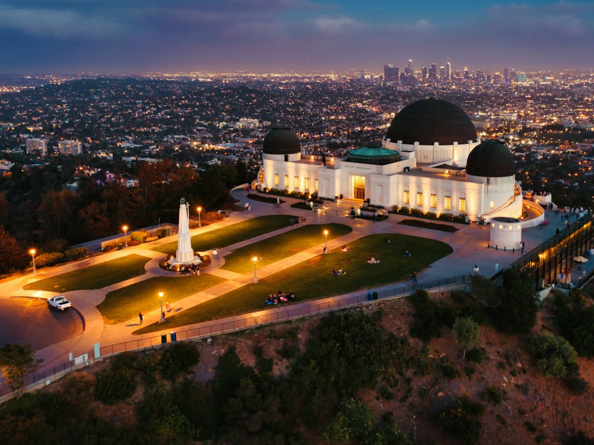 MyVacationBuzz's tweet photo. LA = neighborhoods, not one center.

Pick the right one and your trip flows.
Pick wrong… and you lose time every day.
Learn more: 👇👇👇
https://t.co/kjPC8PFGGm
---
#LosAngeles #TravelTips #California #CityGuide https://t.co/lQ5EfrbDW6