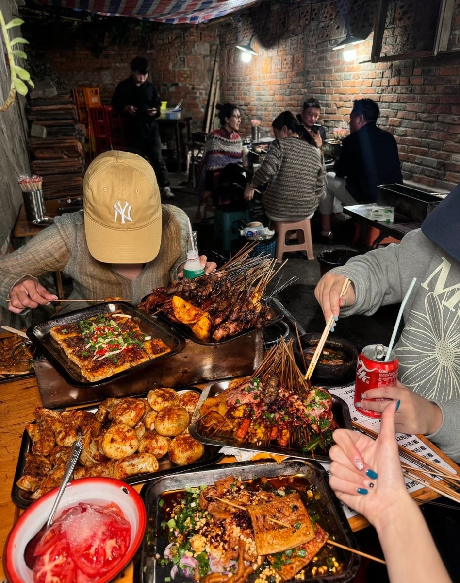 Faye West tweet media