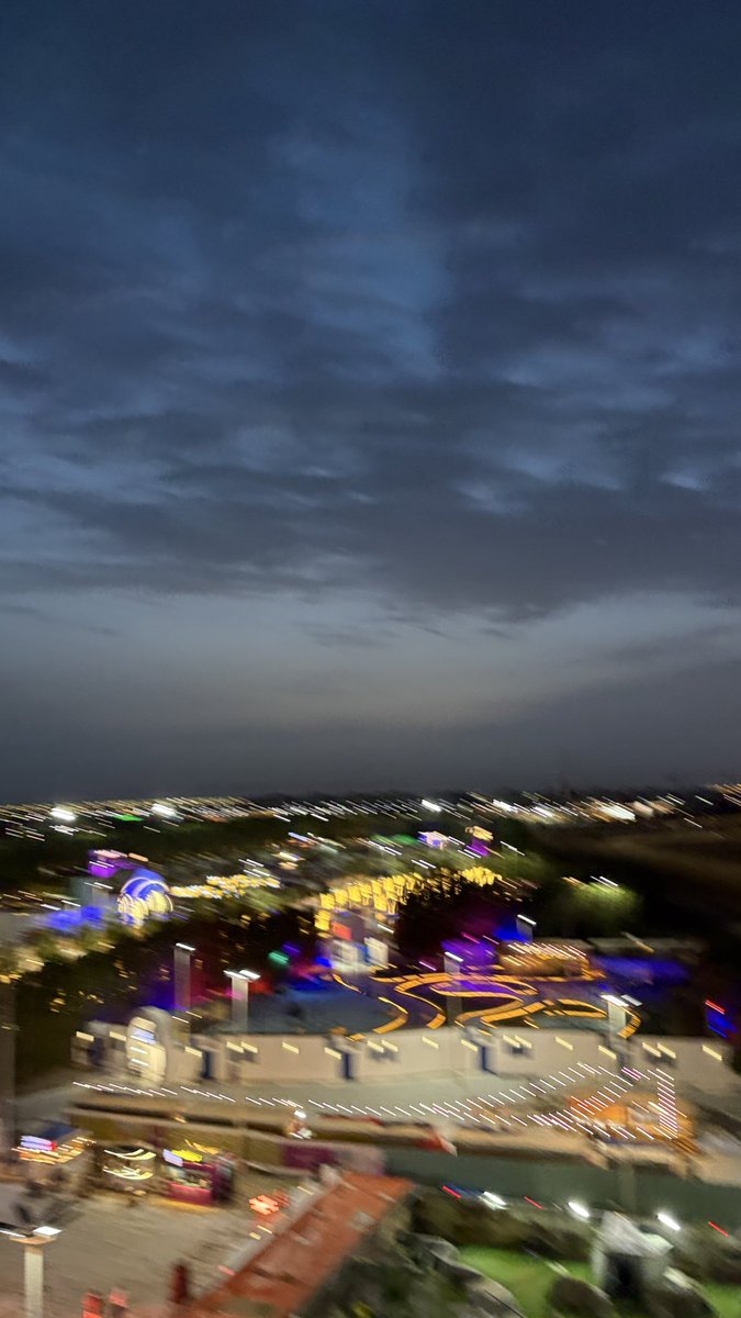 la di die tweet media