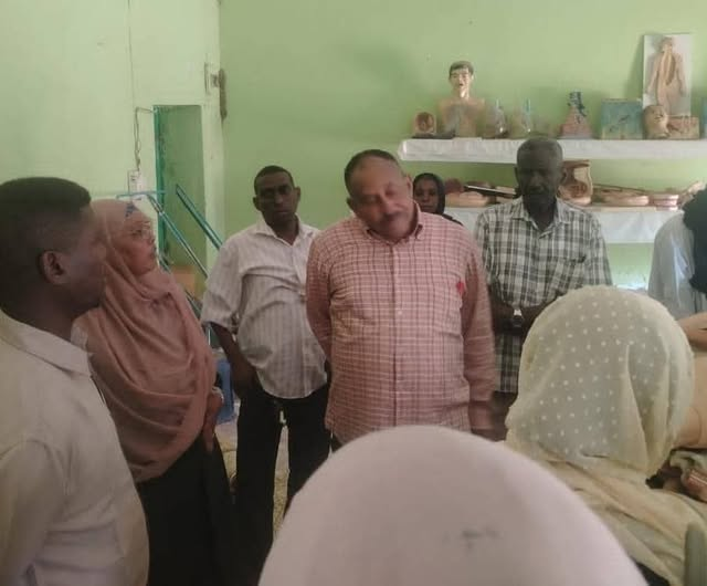 NouraA4500's tweet image. The Minister of Health in Sennar, Dr. Ibrahim Al-Awad, inspected the Kidney Disease and Surgery Hospital in Sinja and affirmed his support for the facility to ensure the continuity of services and localize treatment within the state.
#Sennar 
#SudanHealth 
#HealthcareDevelopment