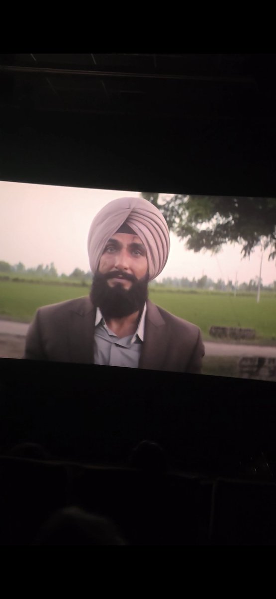 AnupamVKumar1's tweet photo. What an amazing film!!
Peak detail by @AdityaDharFilms sir .
Well done @RanveerOfficial sir!!
Way more to go!!
#Dhurandhar2‌TheRevenge https://t.co/aod742yAy0