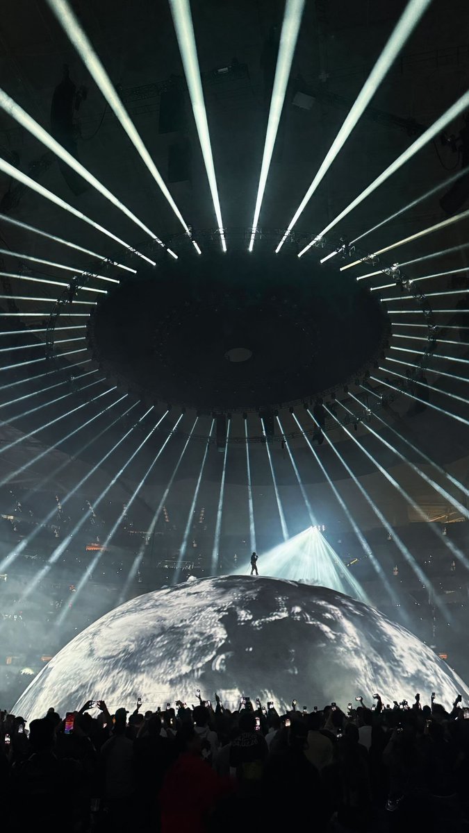 Saint Jay 🇯🇲 tweet media