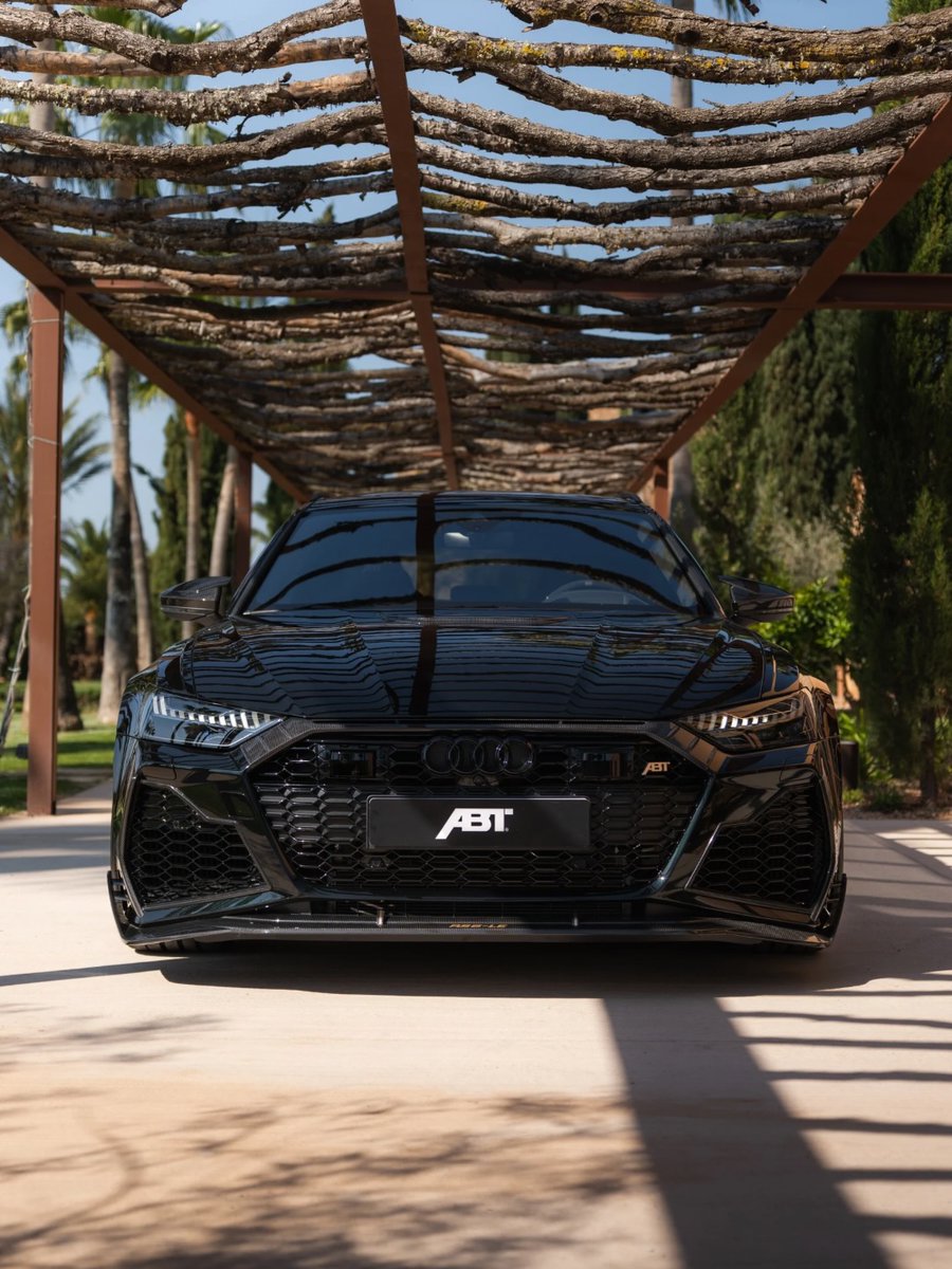 competitionreal's tweet image. AUDI RS6 🖤