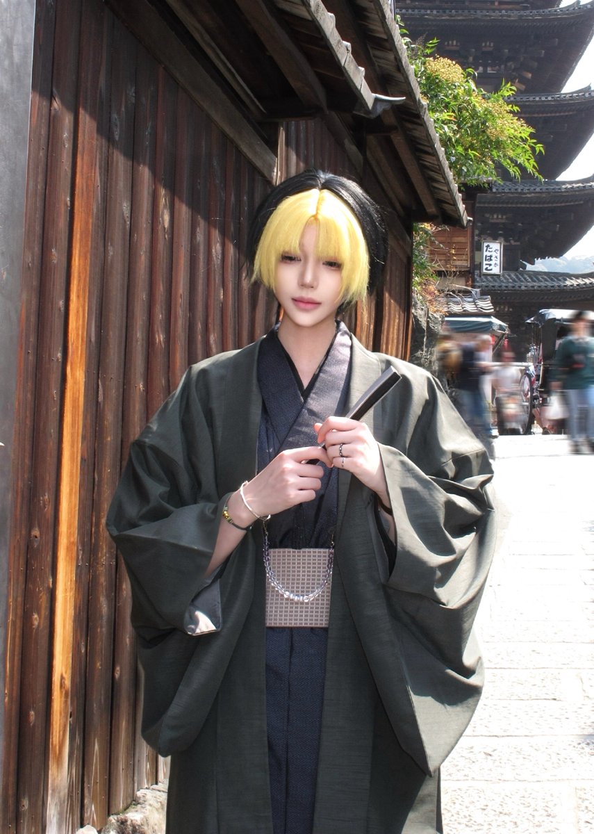 ＞𐋣＜ tweet media