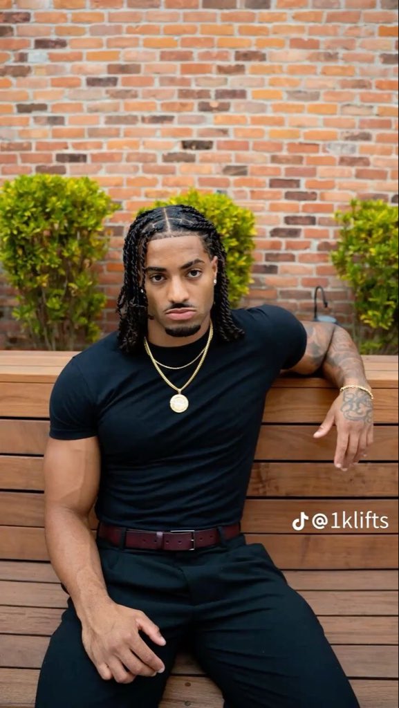 Once he look neat…..