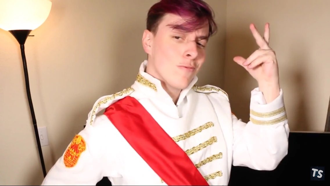 //bannerfall namemc spoilers
-
-
-
girl why is my princess roman sanders……. what is happening in bannerfall