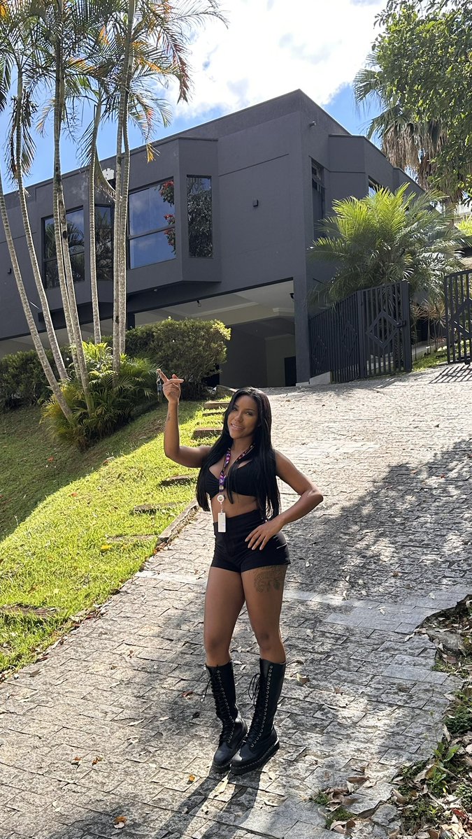 Carol Lekker 🪭 tweet media