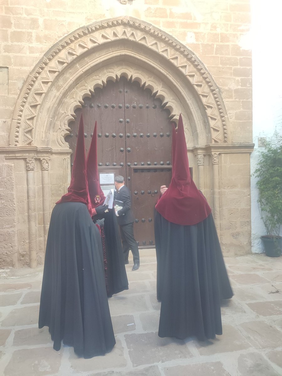 Hermandad de la Sentencia, de Úbeda tweet media