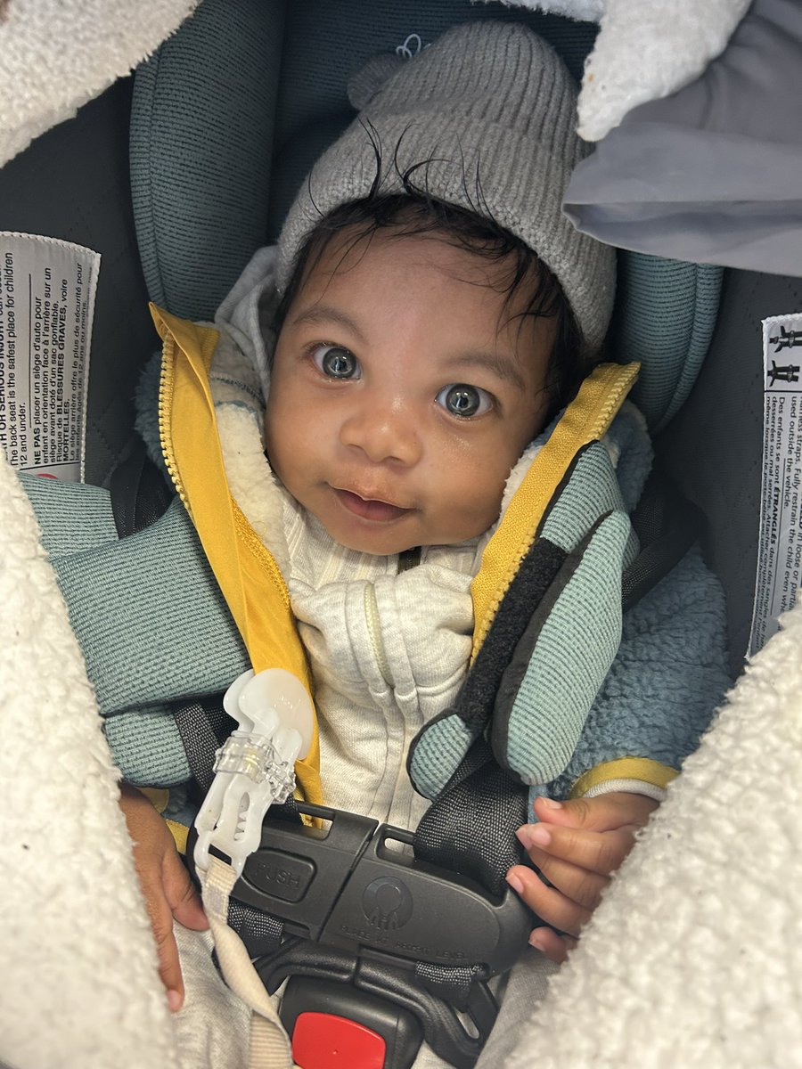 DAT GIRL. tweet media