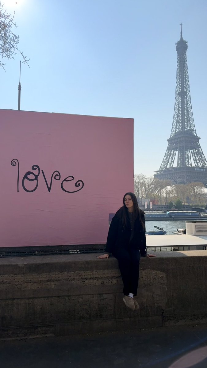 alicia IS SO IN LOVE ♡ tweet media