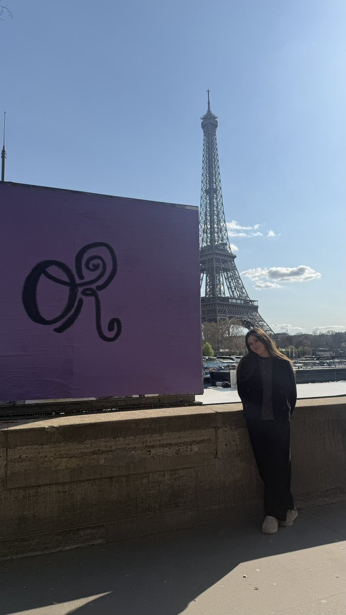 alicia IS SO IN LOVE ♡ tweet media