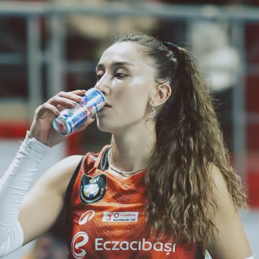 selen baladın🇪🇸 #7 tweet media