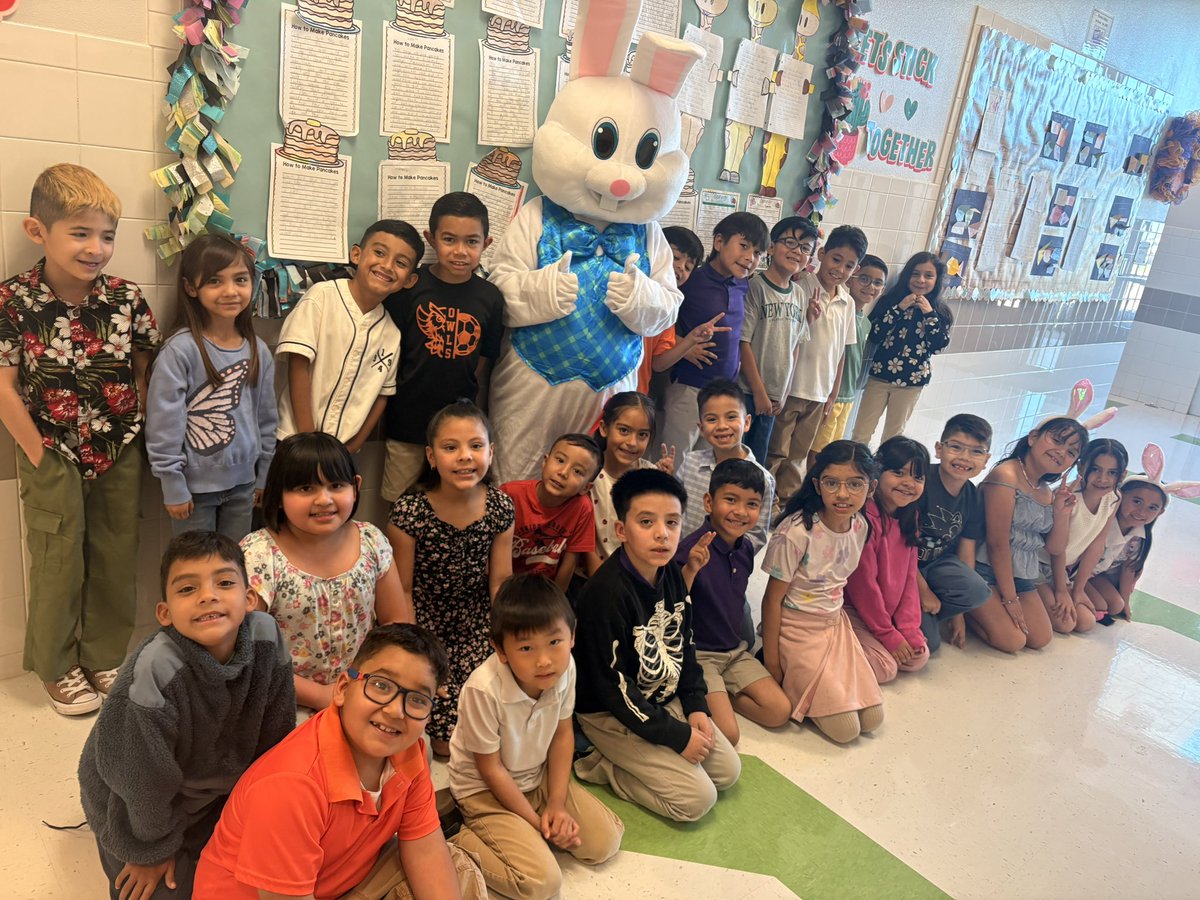 LafeValenzuela's tweet photo. We are Easter 🐣 ready! Thank you bunny 🐰 for the visit! https://t.co/3ZXaBqwGMU