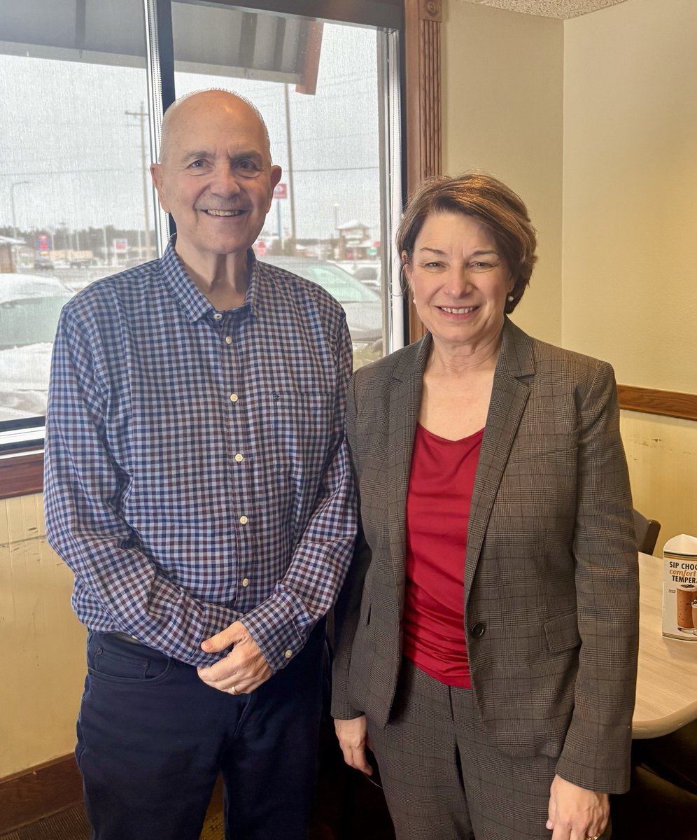 Amy Klobuchar tweet media