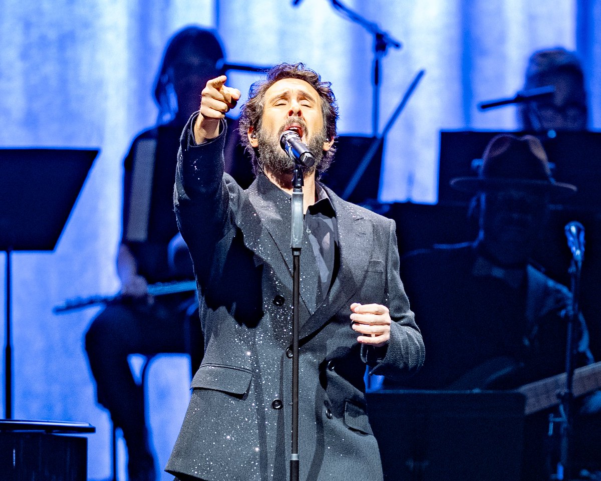 All That Dazzles tweet media