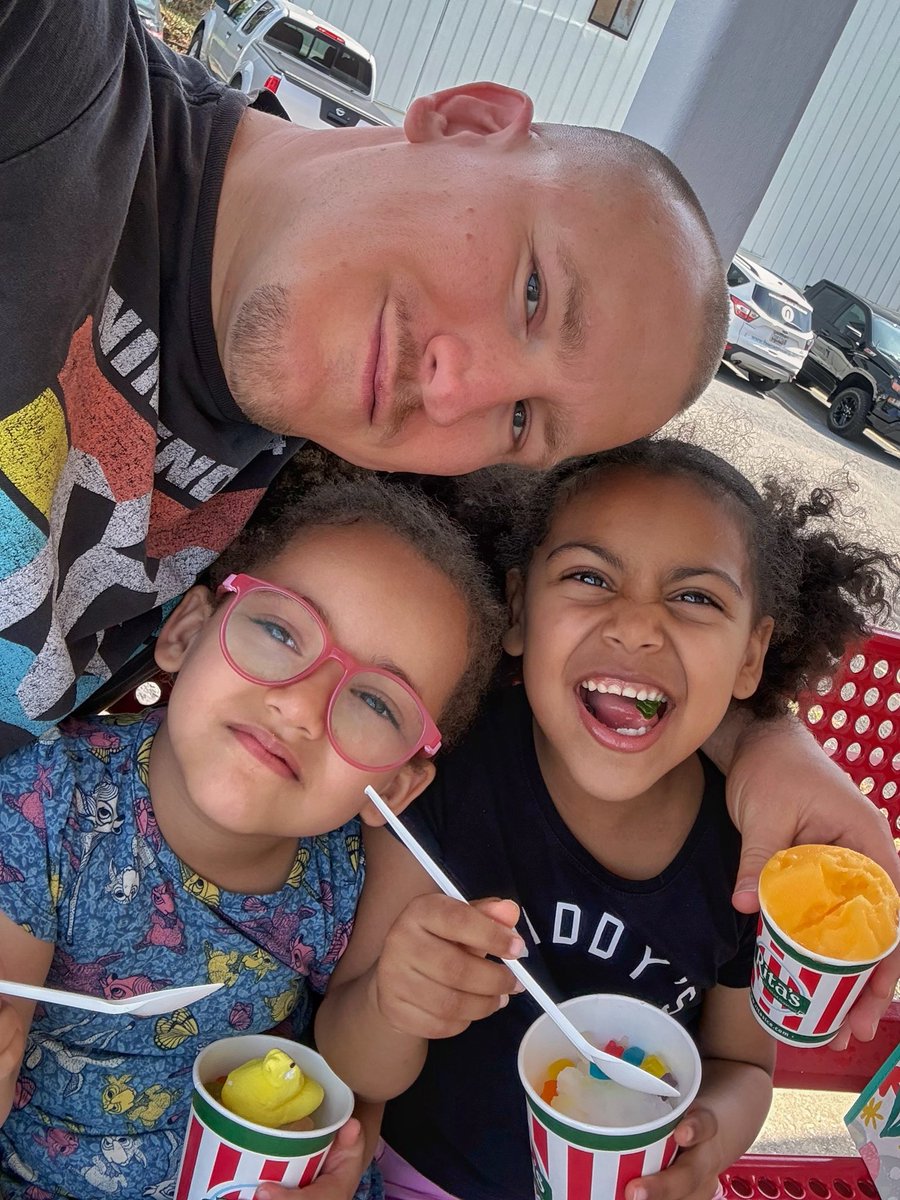 LEVEL_13's tweet image. 🍧 A little @RitasItalianIce wooder-ice to hold us over until our next Philly visit home

instagram.com/p/DWowqF1EcFq/…

#dadlife #gooddadgang #girldad #igers_philly